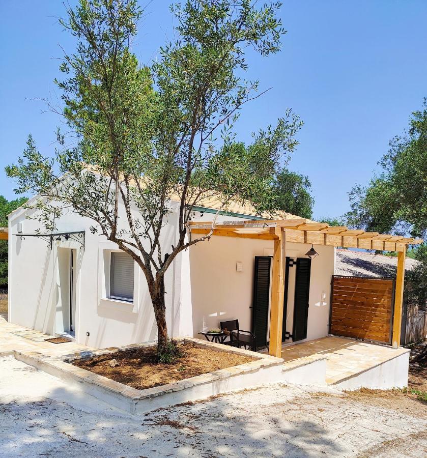 The Old Stables Apartment Vatos Экстерьер фото